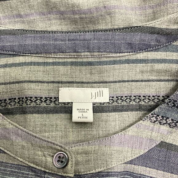 J. JILL 100% cotton 1/2 button down Blouse - Picture 4 of 5